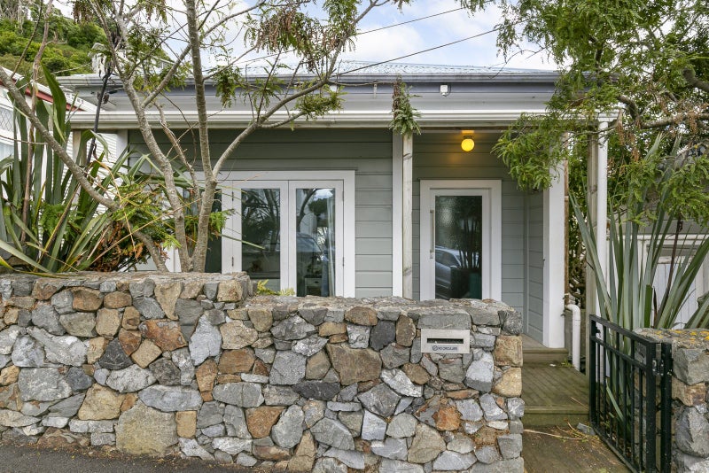 20 Todman Street, Brooklyn, Wellington - Carousel 2