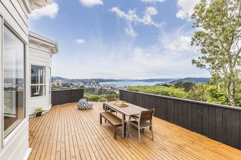 13 Tanera Crescent, Brooklyn, Wellington - Carousel 1