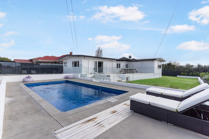 11 Kingfisher Place, Favona, Auckland - Carousel 1