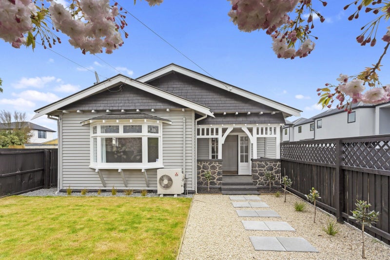 1/19 Hills Road, Edgeware, Christchurch - Carousel 1