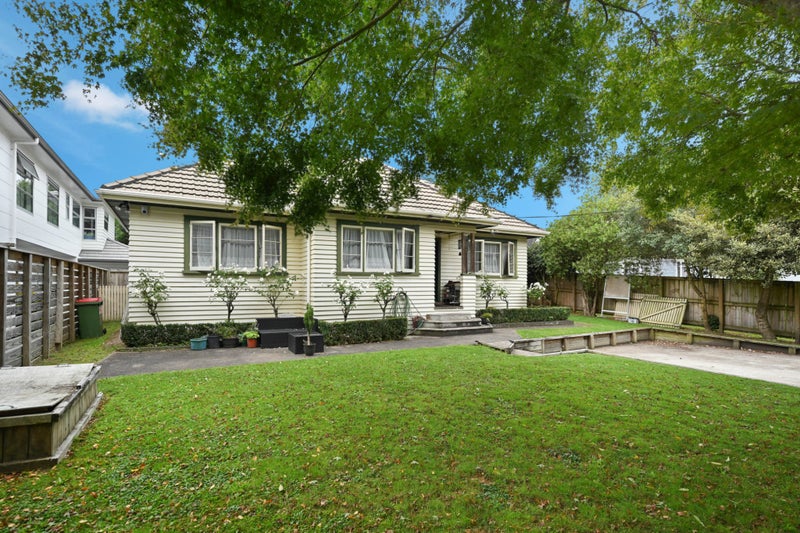 25 Banbury Crescent, Fairfield, Hamilton - Carousel 1