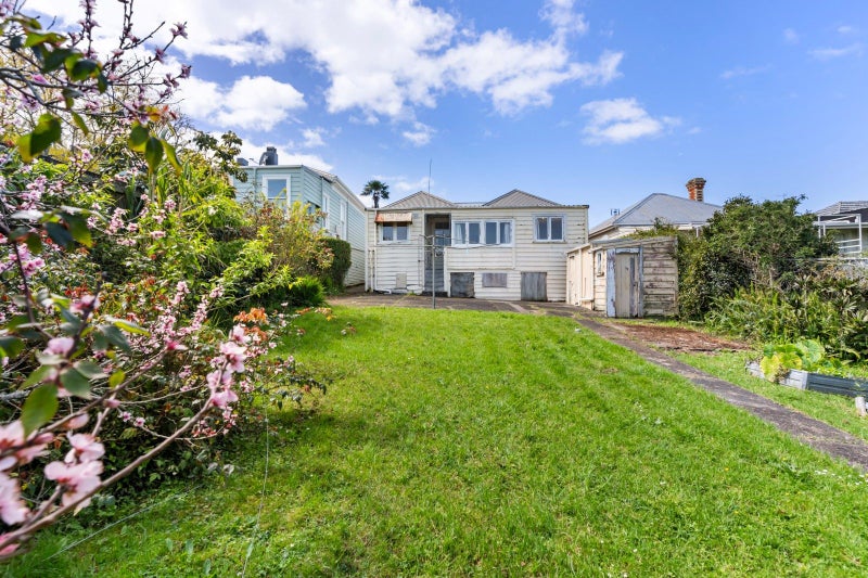 11 Chamberlain Street, Grey Lynn, Auckland - Carousel 2