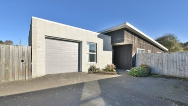 60A Fitzroy Street, Caversham, Dunedin - Carousel 1