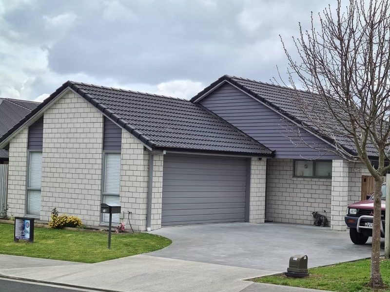 14 Wetherby Road, Flagstaff, Hamilton - Carousel 1