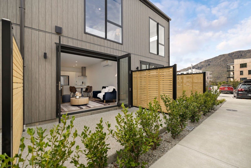 13/159 Arthurs Point Road, Arthurs Point, Queenstown - Carousel 1