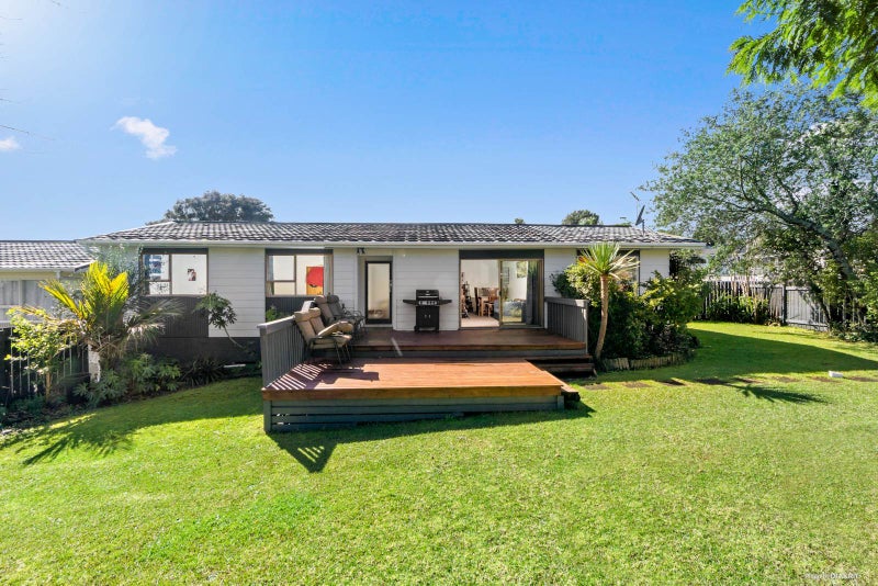 19 Waari Avenue, Sunnyvale, Auckland - Carousel 1