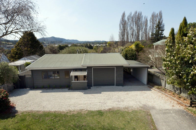 39 Nisbet Terrace, Taupo - Carousel 2
