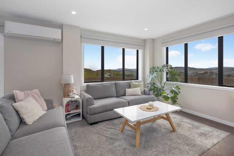 29D Comber Place, Johnsonville, Wellington - Carousel 1