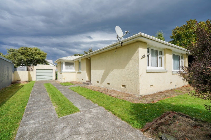 31 Biggar Street, Strathern, Invercargill - Carousel 1