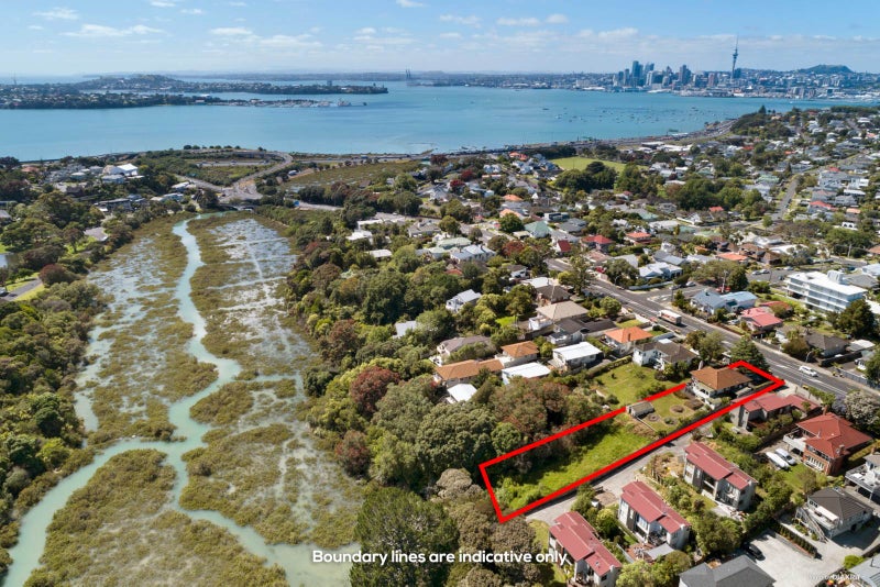 43 Onewa Road, Northcote, Auckland - Carousel 1