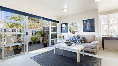 1/2 Atarangi Road, Greenlane, Auckland - Carousel 1