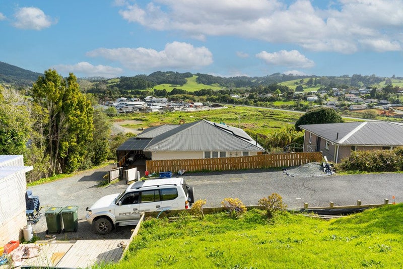 28 Mcinnes Avenue, Kamo, Whangarei - Carousel 28