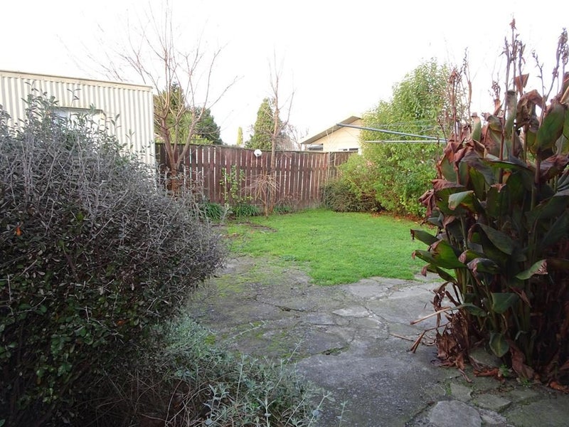 218 Warwick Road, Mayfair, Hastings - Carousel 12