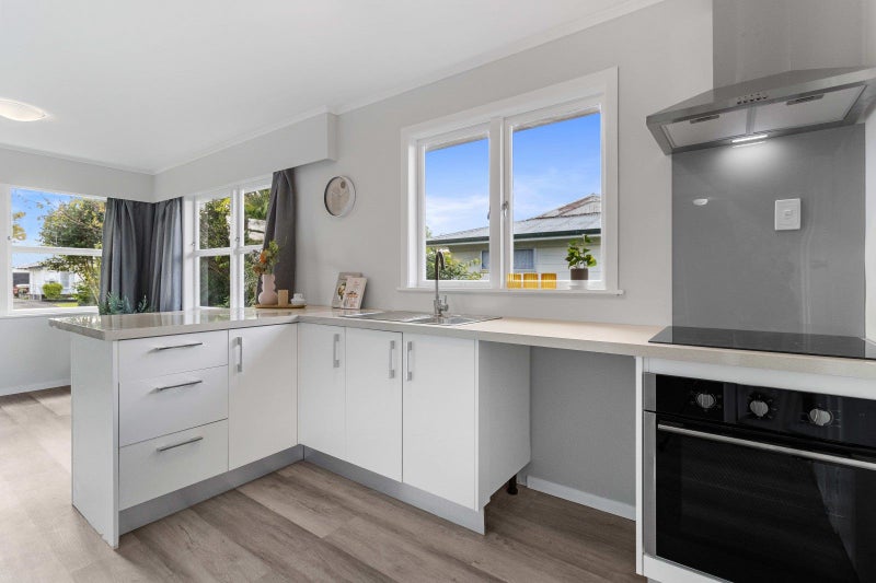 3 Grange Avenue, Nawton, Hamilton - Carousel 2