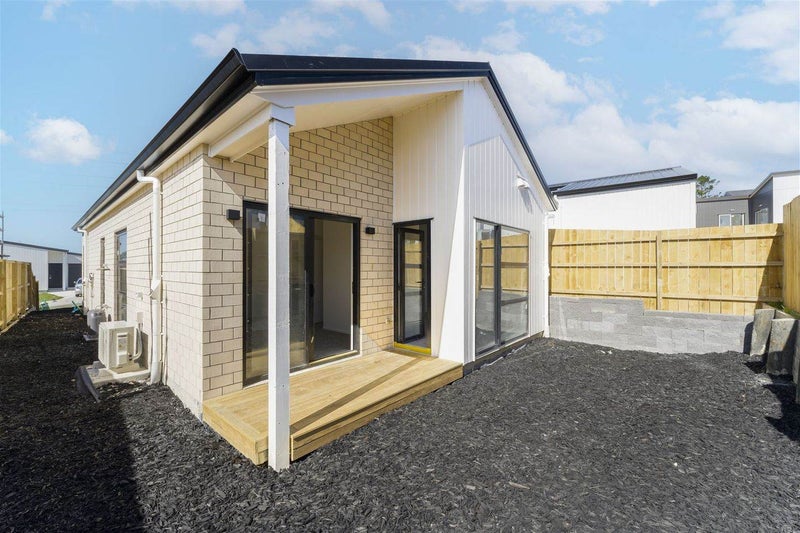 13 Puwha Street, Massey, Auckland - Carousel 2
