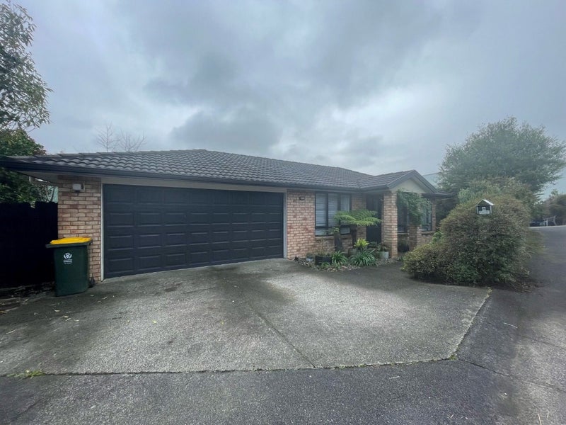 8 Mt Lebanon Crescent, The Gardens, Auckland - Carousel 2