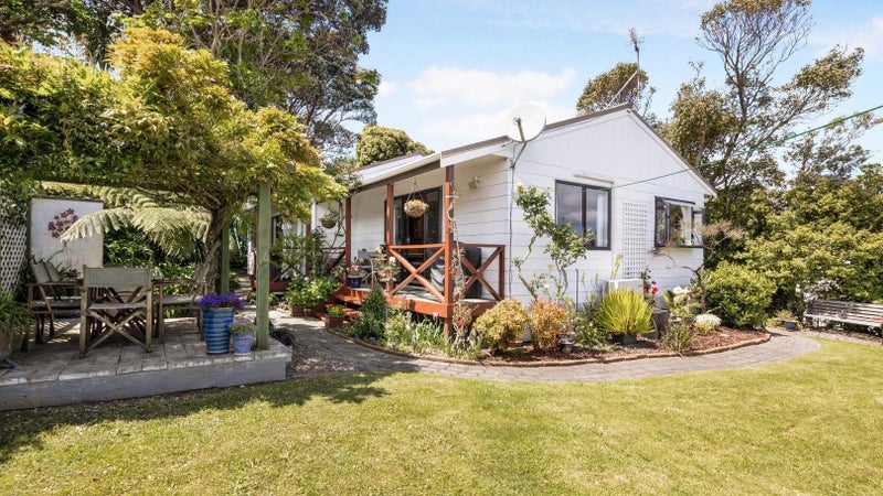50A Overtoun Terrace, Hataitai, Wellington - Carousel 1