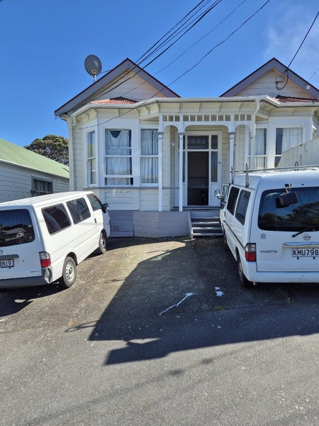 20 Herald Street, Berhampore, Wellington - Carousel 1