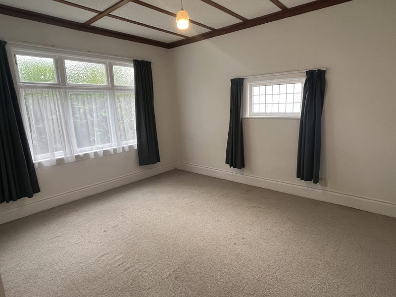 92 Shamrock Street, Takaro, Palmerston North - Carousel 2