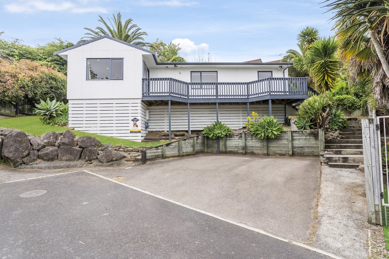 12 Samuel Way, Judea, Tauranga - Carousel 1