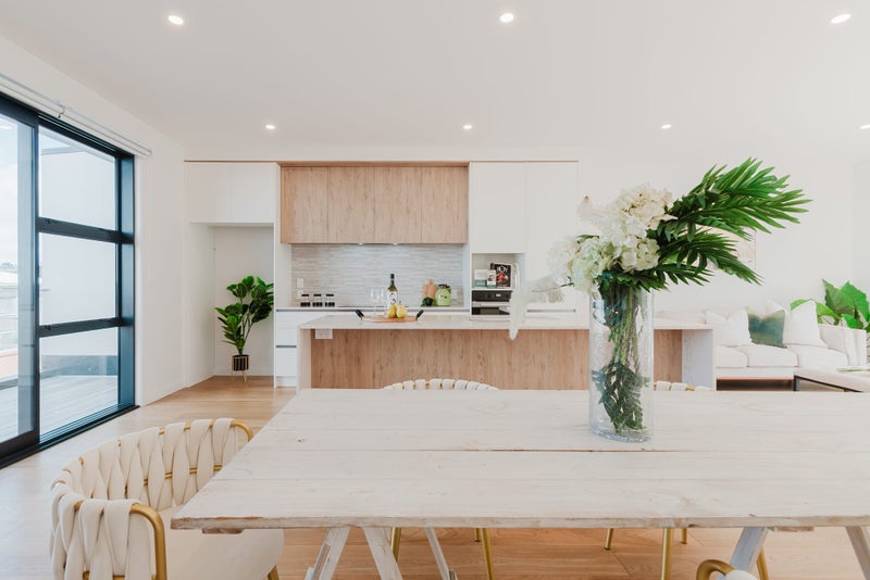 952E East Coast Road, Northcross, Auckland - Carousel 1