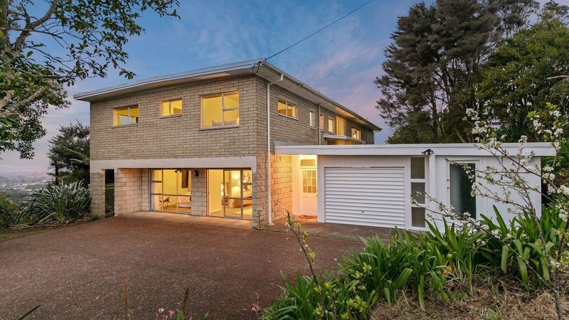 1144 Scenic Drive North, Swanson, Auckland - Carousel 1