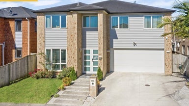 44 Charlestown Drive, Flat Bush, Auckland - Carousel 1