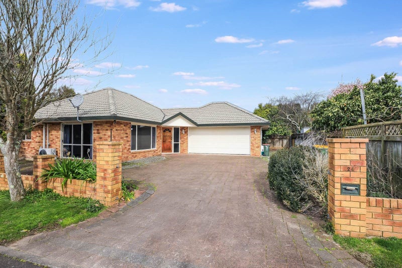 24 Heritage Avenue, Chartwell, Hamilton - Carousel 1
