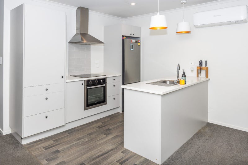 2/16 Rothwell Street, Dinsdale, Hamilton - Carousel 2