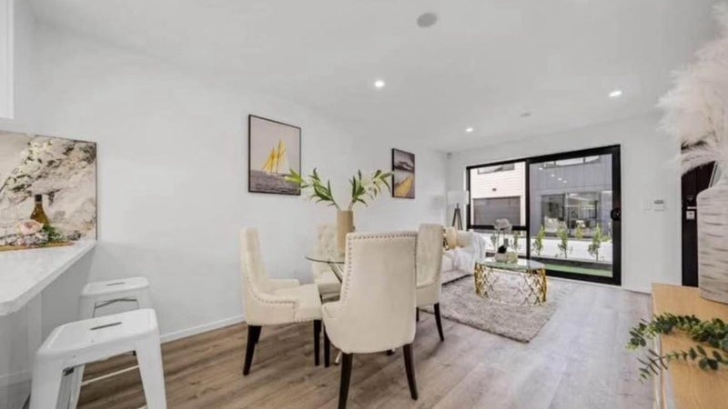 43E Beach Road, Pahurehure, Papakura - Carousel 1