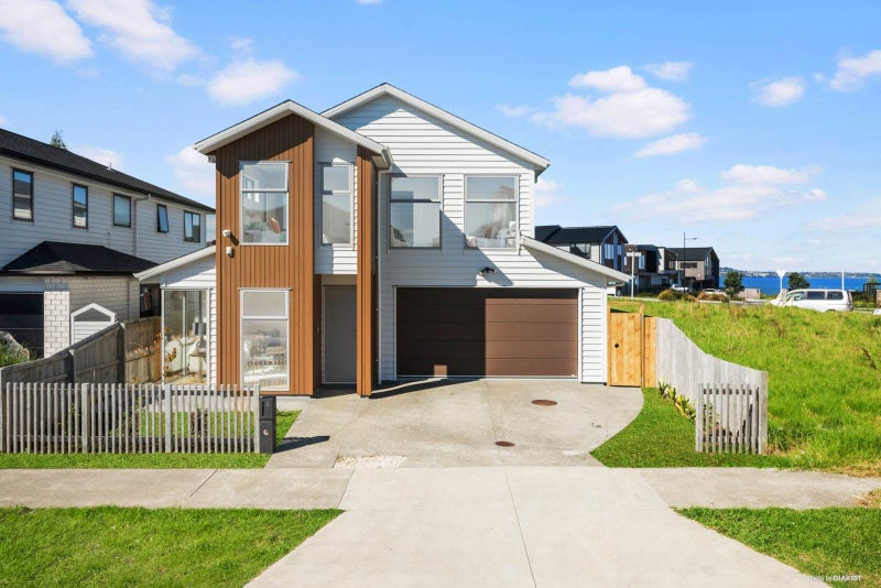 5 Turret Lane, Hobsonville, Auckland - Carousel 1