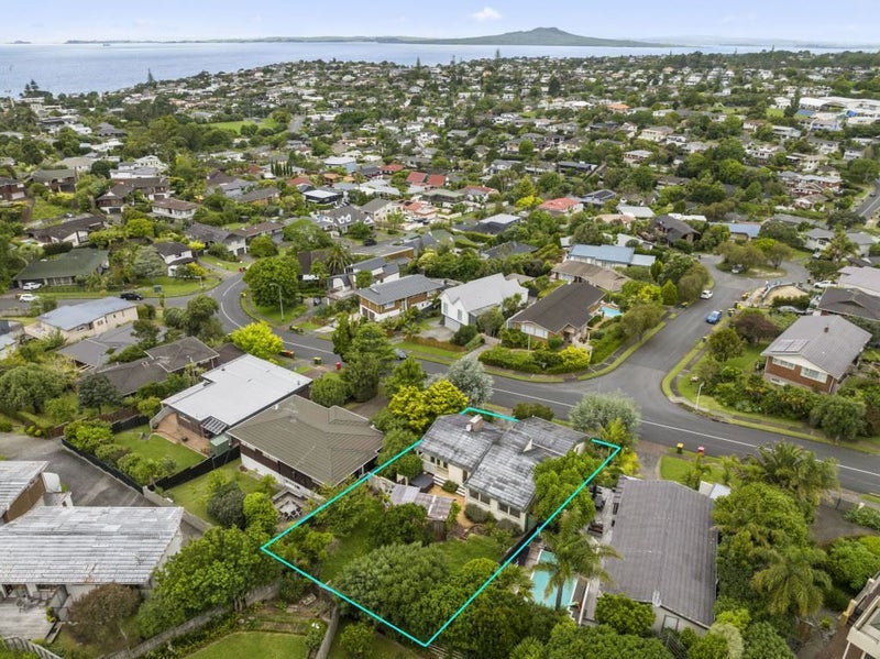 7 Amante Crescent, Mairangi Bay, Auckland - Carousel 2