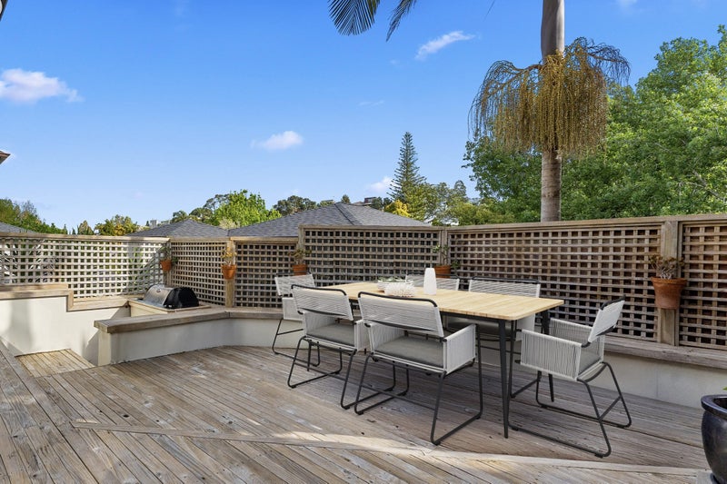 1/104A Beach Road, Castor Bay, Auckland - Carousel 1