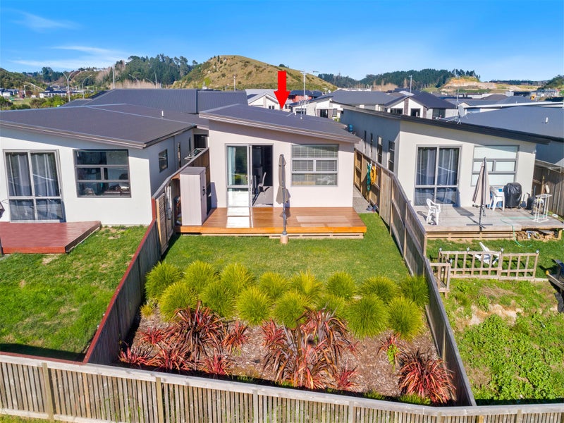33 Foley Grove, Pyes Pa, Tauranga - Carousel 1