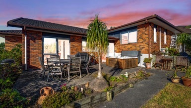 5 Kingtide Place, Red Beach, Red Beach - Carousel 1