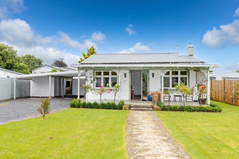 32 Marshall Street, Fairfield, Hamilton - Carousel 2