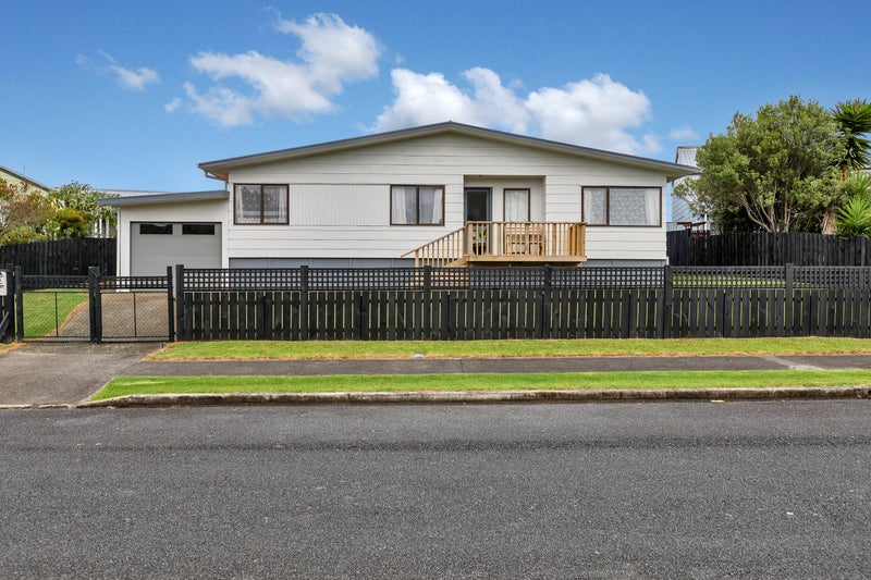 15 Townsend Place, Tikipunga, Whangarei - Carousel 1