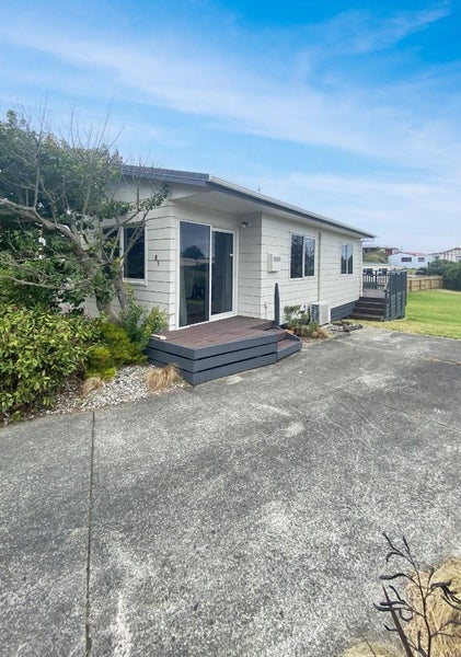 85 Kahukura Avenue, Waitarere Beach, Levin - Carousel 2