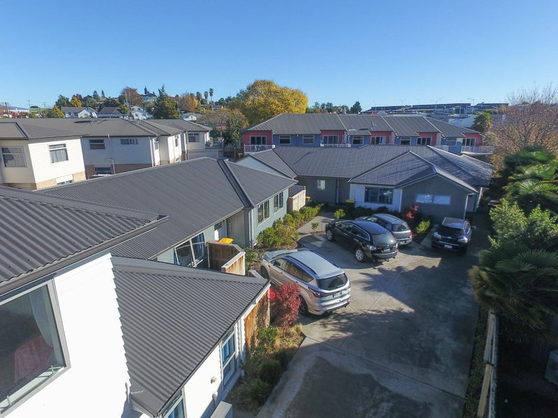 2/5 Jones Crescent, Melville, Hamilton - Carousel 1