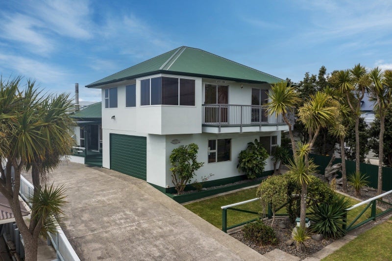 43 Shortt Street, Foxton Beach, Foxton - Carousel 1
