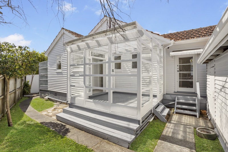 2091 Great North Road, Avondale, Auckland - Carousel 1