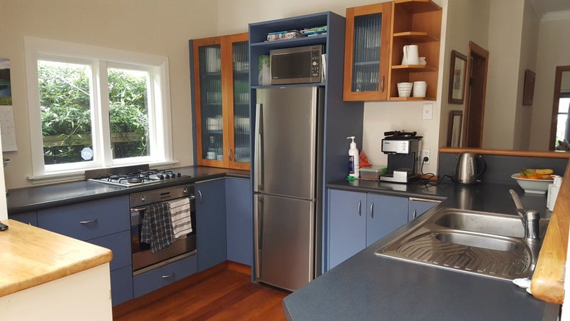 8 Hinau Street, Eastbourne, Lower Hutt - Carousel 2