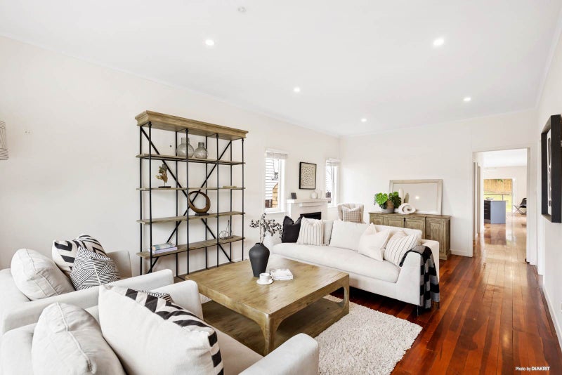 25 Codrington Crescent, Mission Bay, Auckland - Carousel 2