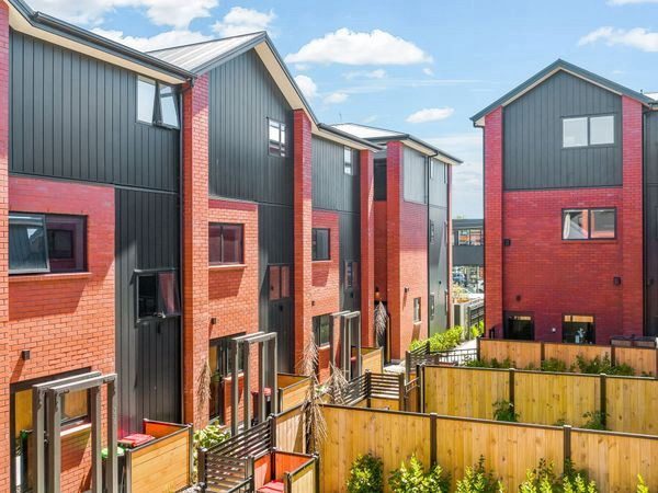 3/330 Cashel Street, Christchurch Central, Christchurch - Carousel 1