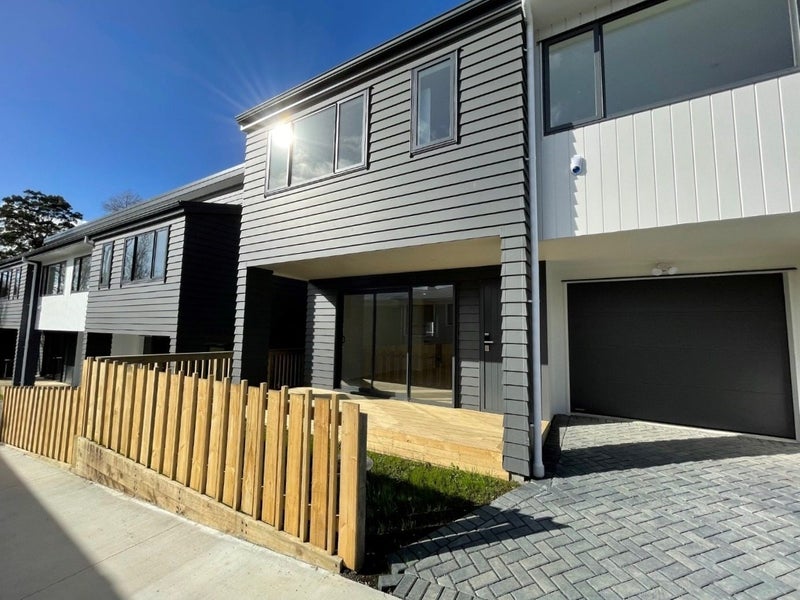 48 McKean Avenue, Manurewa, Auckland - Carousel 14