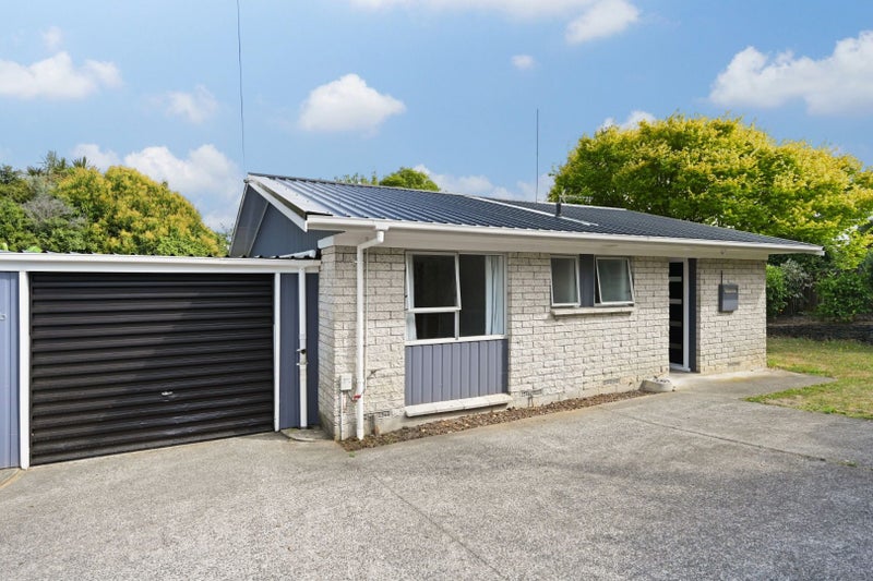 108 Forest Lake Road, Forest Lake, Hamilton - Carousel 1