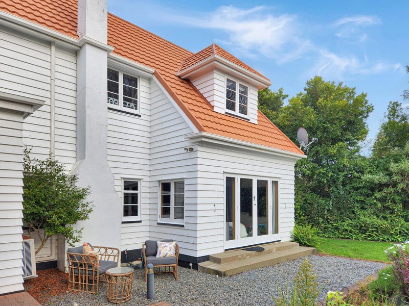 27 Marina Grove, Hutt Central, Lower Hutt - Carousel 16