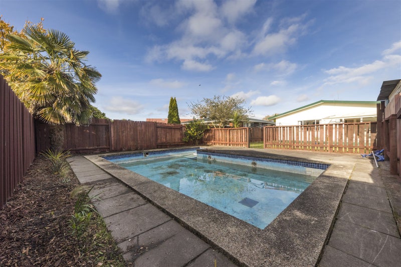 23 Geraldine Crescent, Cloverlea, Palmerston North - Carousel 14