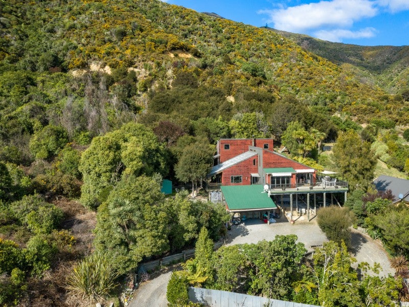 318E Waikawa Road, Waikawa, Picton - Carousel 1
