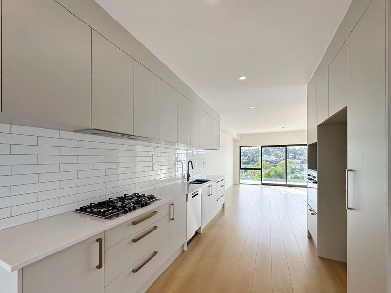 4/28 Ludlow Terrace, Totara Vale, Auckland - Carousel 2